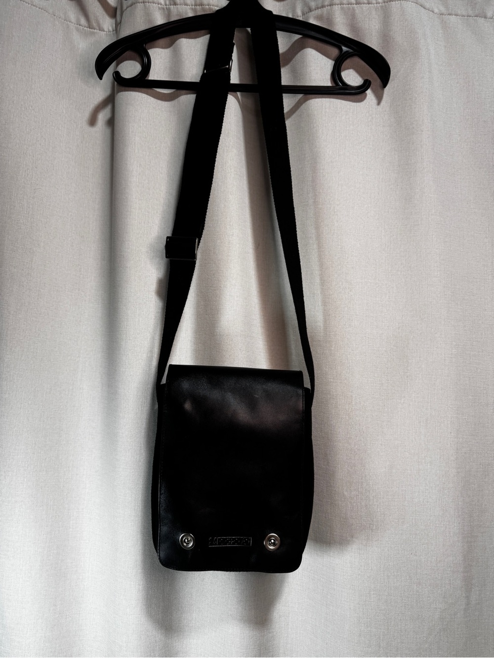 OC+OVO Black Tech Crossbody Bag Snap Zip Closure Adjustable Strap Unisex